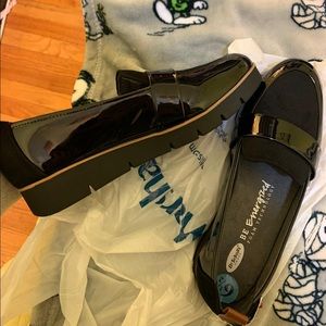 Dr Scholl’s black shoes. 6.5 US
